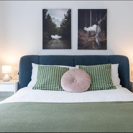 Elegance Retreat - 2 Bed Holiday Home With Parking Manchester Luaran gambar