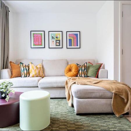 Elegance Retreat - 2 Bed Holiday Home With Parking Manchester Luaran gambar