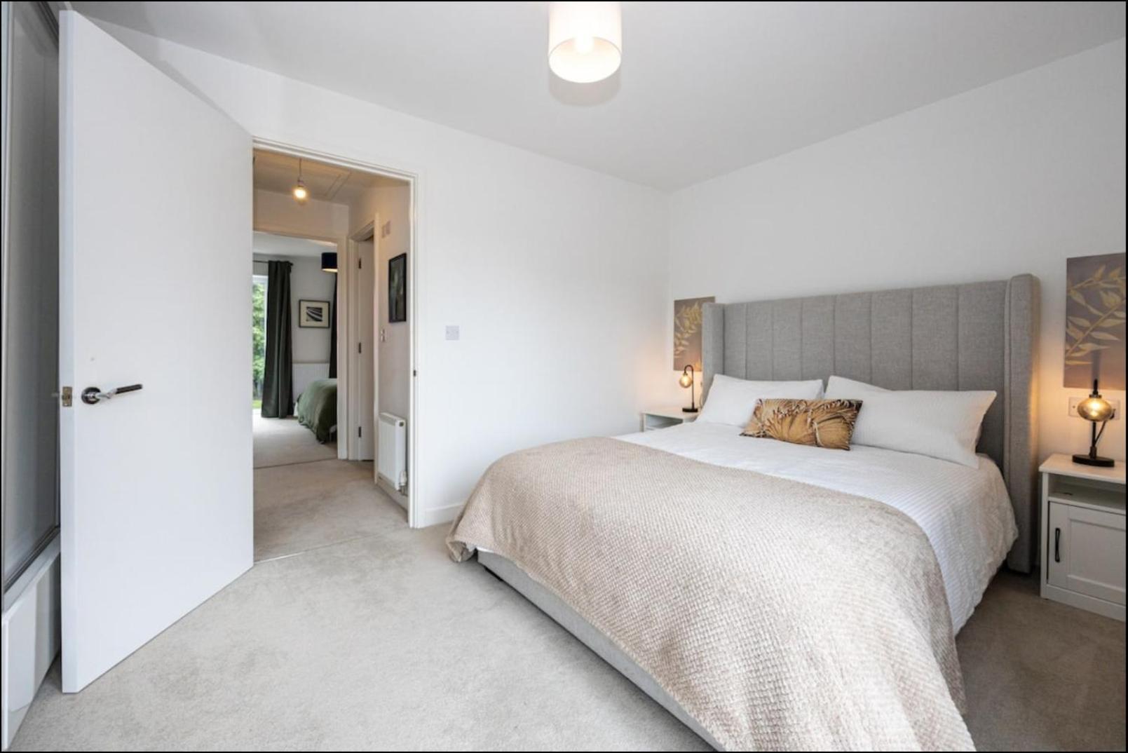 Elegance Retreat - 2 Bed Holiday Home With Parking Manchester Luaran gambar